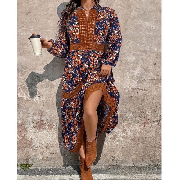 Plus Floral Print V neck Lace Insert Long Sleeve Maxi Dress - Picture 4 of 13